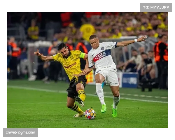 全场比赛结束，巴黎圣日耳曼3-0完胜昂热，拉莫斯独中两元